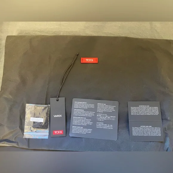 Tumi Laptop Purse - Picture 9 of 10